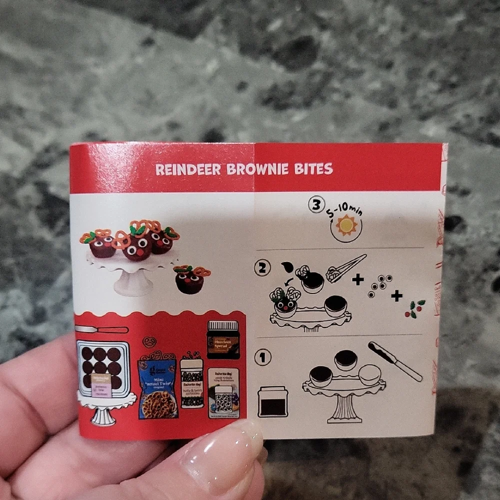 Miniverse Make It Mini Target Reindeer Brownie Bites